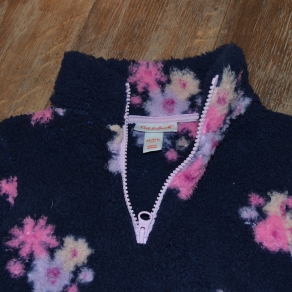 Cat & Jack Pull Over with Flowers - Picture 5 of 6